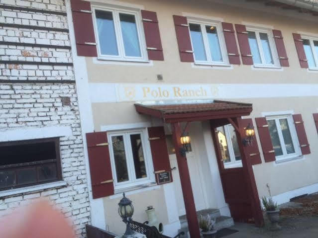 הלברגמוס Airport Hostel מראה חיצוני תמונה